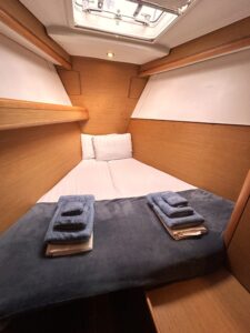 2010 Jeanneau 57 sailing yacht for sale - photo 3