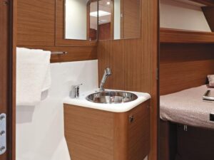 2010 Jeanneau 57 sailing yacht for sale - photo 5
