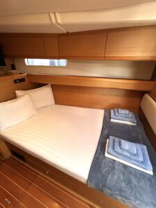 2010 Jeanneau 57 sailing yacht for sale - photo 6