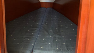 2010 Oceanis 343 sailing yacht for sale - photo 18