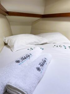 2010 Oceanis 43 sailing yacht for sale - photo 11