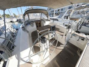 2011 Bavaria Cruiser 40 sailing yacht for sale - photo 3