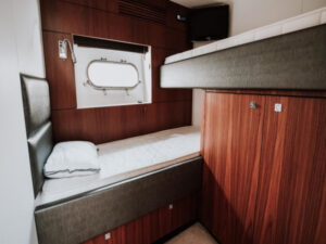 2011 Sunseeker 64 motor yacht for sale - photo 2