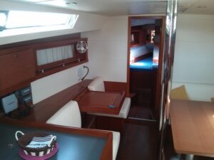 2013 Oceanis 41 sailing yacht for sale - photo 2