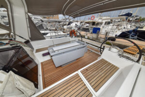 2013 Oceanis 41 sailing yacht for sale - photo 4