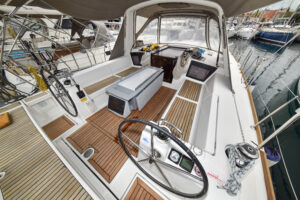 2013 Oceanis 41 sailing yacht for sale - photo 8