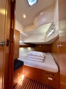 2014 Bavaria Cruiser 45 sailing yacht for sale - photo 3