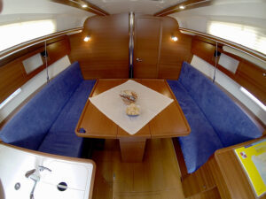 2014 Dufour 335 Grand Large sailing yacht for sale - Dufour 335 GL saloon table