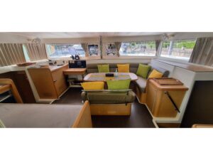 2014 Lagoon 421 catamaran for sale - Interior image