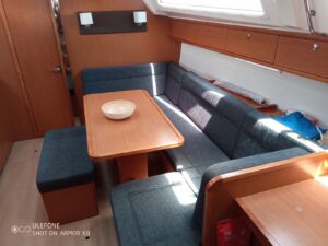 2015 Bavaria Cruiser 41 sailing yacht for sale - photo 12