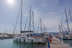 2015 Bavaria Cruiser 41 sailing yacht for sale - photo 23