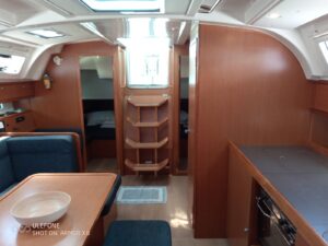 2015 Bavaria Cruiser 41 sailing yacht for sale - Interior image