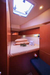 2015 Bavaria Cruiser 46 sailing yacht for sale - photo 7