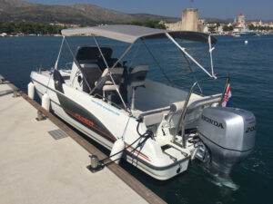 2015 Beneteau Flyer 6 motor yacht for sale - Interior image