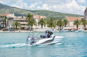 2015 Beneteau Flyer 6 motor yacht for sale - photo 18