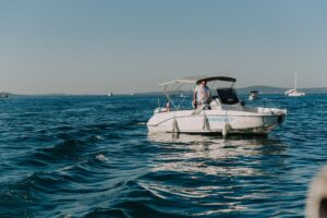 2015 Beneteau Flyer 6 motor yacht for sale - photo 7