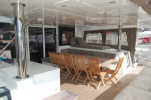 2015 Lagoon 620 catamaran for sale - Lounge 4
