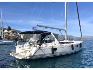 2015 Oceanis 48 sailing yacht for sale - Interior image