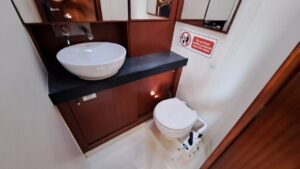 2016 Hanse 455 sailing yacht for sale - photo 10