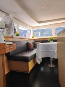 2016 Lagoon 450 Sport catamaran for sale - Saloon Image 4