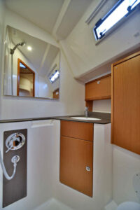 2017 Bavaria 46 Cruiser sailing yacht for sale - photo 10