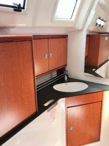2017 Bavaria Cruiser 34 sailing yacht for sale - photo 2