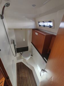 2017 Bavaria Cruiser 34 sailing yacht for sale - photo 6