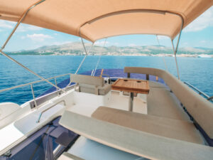 2017 Bavaria E40 Fly motor yacht for sale - photo 7