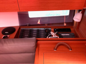 2017 Dufour 350 Grand Large sailing yacht for sale - photo 2