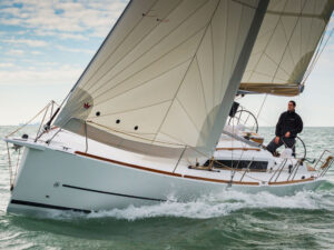 2017 Dufour 350 Grand Large sailing yacht for sale - photo 4