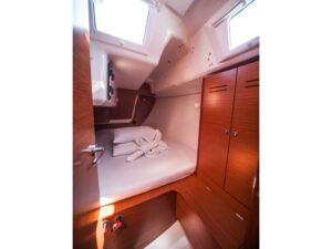 2017 Dufour 350 Grand Large sailing yacht for sale - photo 8