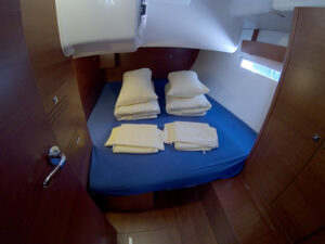 2017 Dufour 412 Grand large sailing yacht for sale - photo 3