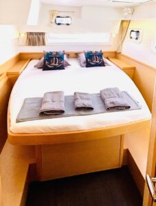 2017 Lagoon 42 catamaran for sale - Cabin