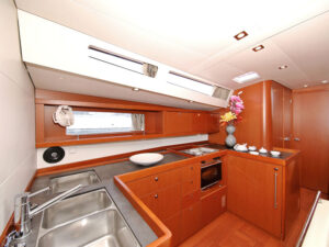 2017 Oceanis 48 sailing yacht for sale - photo 5