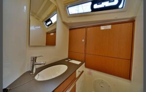 2018 Bavaria Cruiser 46 sailing yacht for sale - photo 5