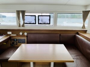2018 Lagoon 40 catamaran for sale - Salon