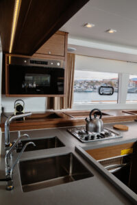 2018 Lagoon 450 catamaran for sale - cucina