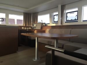 2018 Lagoon 450 Sport catamaran for sale - Salon