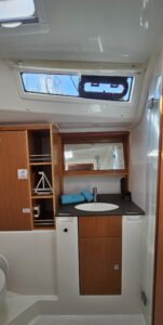 2019 Bavaria 51 Cruiser sailing yacht for sale - photo 6