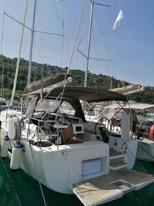 2019 Dufour 390 Grand Large sailing yacht for sale - photo 2