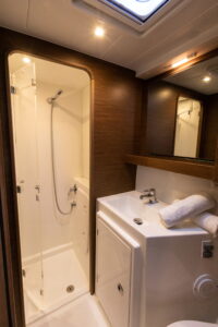 2019 Lagoon 42 catamaran for sale - photo 10