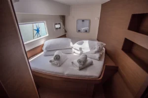 2019 Lagoon 42 catamaran for sale - photo 3