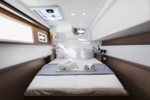 2019 Lagoon 450 Fly catamaran for sale - photo 12