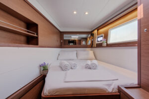 2019 Lagoon 450 Fly catamaran for sale - photo 9