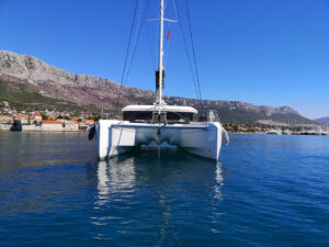 2019 Lagoon 50 catamaran for sale - photo 3