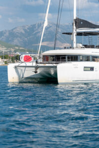 2019 Lagoon 50 catamaran for sale - photo 3