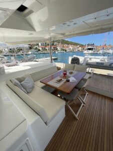 2019 Lagoon 52F catamaran for sale - photo 22