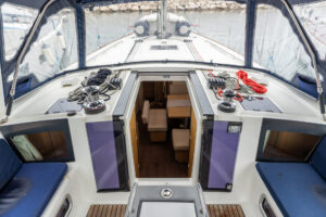 2019 Oceanis 45 sailing yacht for sale - photo 8