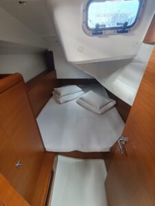 2019 Sun Odyssey 349 sailing yacht for sale - photo 2