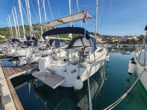 2019 Sun Odyssey 349 sailing yacht for sale - photo 4